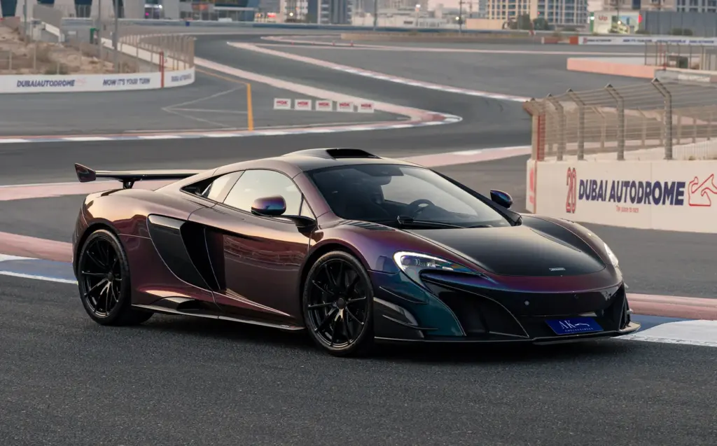 McLaren 675LT in Dubai